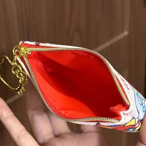 Hello Kitty Coin Purse - Picture 5 of 6